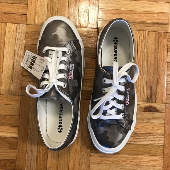 Superga Women's 2750 Army Chromw Sneaker